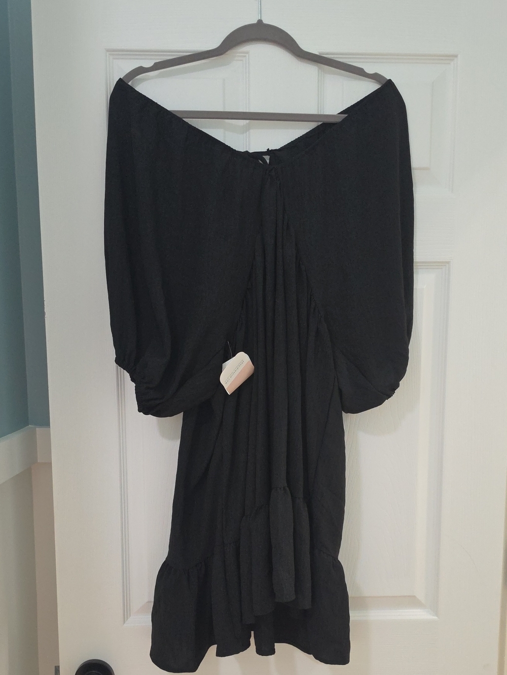 Black Off-Shoulder Midi Dress with Balloon Sleeves